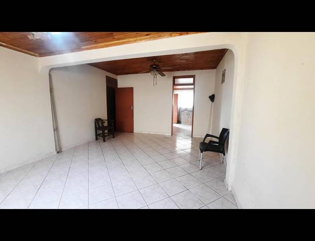 3 BEDROOM PROPERTY TO RENT IN CLAYFIELD